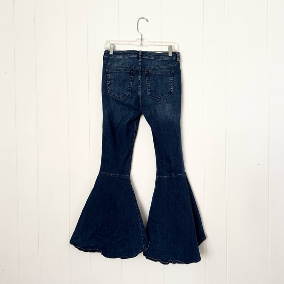 Free People Ruffle Flare Jeans Dark Blue Size 28 - Picture 5 of 9